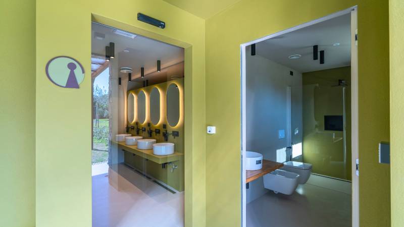 Agricamping-la-pietra-e-lulivo-pietra-ligure-camping-room-interior